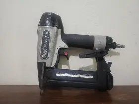 NS1840-II B-AND C EAGLE Gauge Finishing Stapler