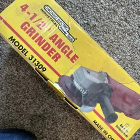 31309 CHICAGO ELECTRIC Angle Grinder