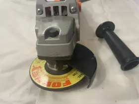 42204 CHICAGO ELECTRIC Power Tools Angle Grinder #3