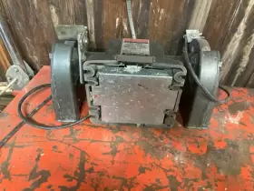 397.19591 CRAFTSMAN Ball Bearing Bench Grinder Crown #2