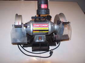 152.211080 CRAFTSMAN PROFESSIONAL Bench Grinder Light 152.211080 CRAFTSMAN PROFESSIONAL Bench Grinder Light