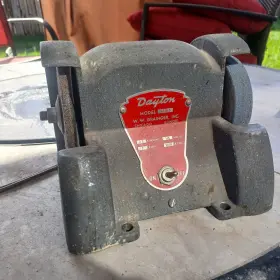 1Z166 DAYTON Bench Grinder