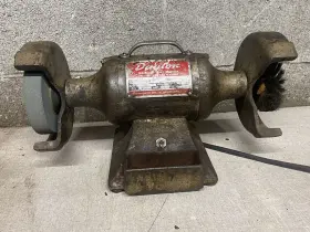 1Z607 DAYTON Bench Grinder Chicago #2 1Z607 DAYTON Bench Grinder Chicago #2
