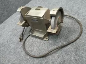 2Z034 DAYTON Bench Grinder #3