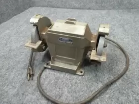 2Z034 DAYTON Bench Grinder