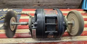 5048302 DELCO Antique Ridgid Frame Bench Grinder Great 5048302 DELCO Antique Ridgid Frame Bench Grinder Great