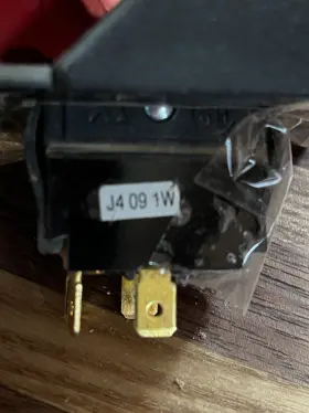 5140010-63 DEWALT Planer Switch #3