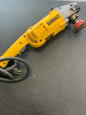 D28497 DEWALT Grinders
