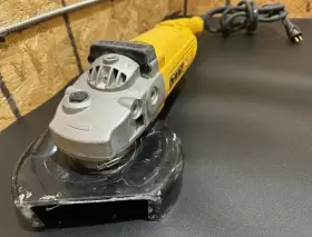D28499 DEWALT Angle Sander Grinder #2 D28499 DEWALT Angle Sander Grinder #2