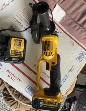 DCG412-NBX DEWALT Grinder Battery Charger #3