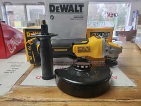 DCG415B DEWALT Paddle Switch Angle Grinder DCG415B DEWALT Paddle Switch Angle Grinder