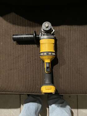DCG418B DEWALT Flexvolt Angle Grinder Kickback Brake