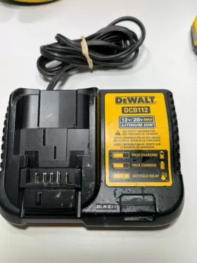 DCM849 DEWALT Grinders #2
