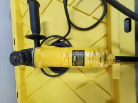 DW818 DEWALT Angle Grinder #2 DW818 DEWALT Angle Grinder #2