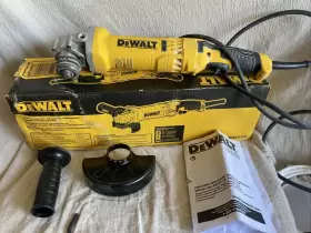DWE43113 DEWALT Trigger Grip Angle Grinder Sparking Inside DWE43113 DEWALT Trigger Grip Angle Grinder Sparking Inside