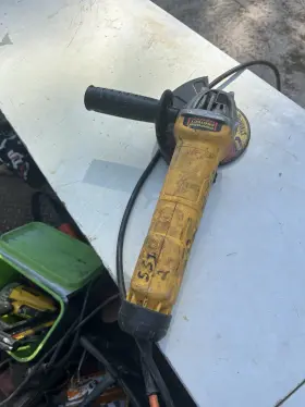 DWE43140N DEWALT Angle Grinder Electric Rotary