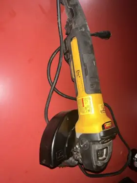DWE43840CN DEWALT Brushless Angle Grinder Rat Tail Kickback