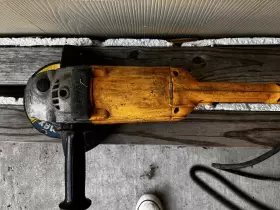 DWE4519 DEWALT Angle Grinder #2
