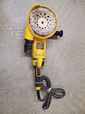 DWE4557 DEWALT Angle Grinder Tool