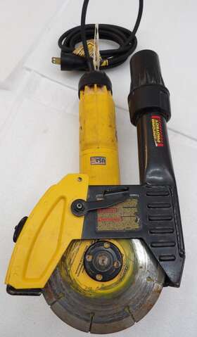 DWE46103 DEWALT Electric Angle Grinder Tuckpointing Shroud