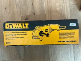 DWE831 DEWALT Angle Grinder
