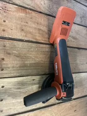 AG600 HILTI Ag Cordless Angle Grinder Kit AG600 HILTI Ag Cordless Angle Grinder Kit