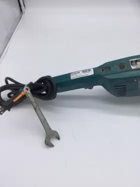9207SPB MAKITA Disc Grinder #2