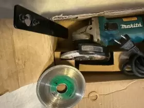 9557NBX MAKITA Slide Switch Volt Angle Grinder #3 9557NBX MAKITA Slide Switch Volt Angle Grinder #3