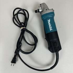 9557PB MAKITA Angle Grinder