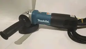 9565PCV MAKITA Sjs High Power Paddle Switch Angle Grinder
