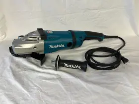 GA7040S MAKITA Angle Grinder Nut Amp