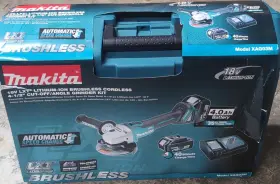 XAG03M MAKITA Lxt Ion Brushless Cordless Angle Grinder Kit XAG03M MAKITA Lxt Ion Brushless Cordless Angle Grinder Kit
