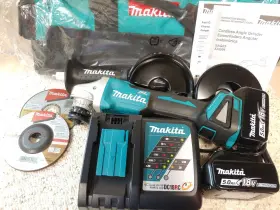 XAG04T MAKITA Brushless Angle Grinder Set