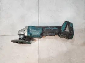 XAG10Z MAKITA Grinder