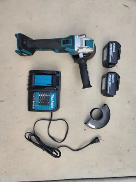 XAG25T MAKITA Volt Lxt Brushless Lock Angle Grinder Set