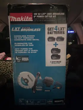 XEC01PT1 MAKITA Brushless Power Cutter Ion Batteries Kit