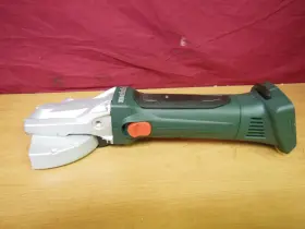 007430240286 METABO Cordless Flathead Grinder Kit #3