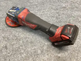 M18-FUEL MILWAUKEE Fuel Angle Grinder Battery