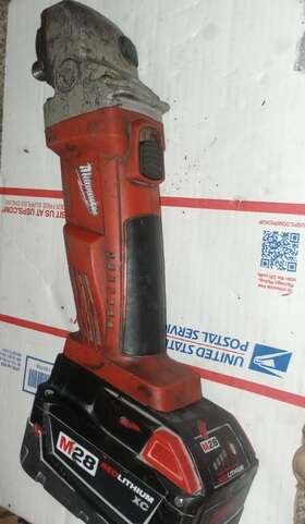 072520 MILWAUKEE Angle Grinder Ion Battery