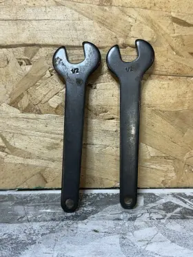 49-96-4040 MILWAUKEE End Wrench Cordless Grinder