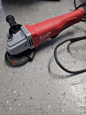 6141-30 MILWAUKEE Angle Grinder 6141-30 MILWAUKEE Angle Grinder