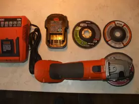 R86040 RIDGID Angle Grinder Sander Wizzard Battery Charger R86040 RIDGID Angle Grinder Sander Wizzard Battery Charger